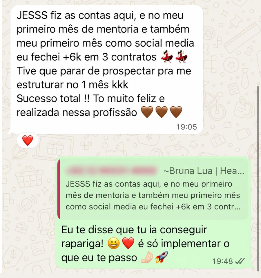 Print do depoimento de Bruna Lua, com dados de contato ocultos quando presentes